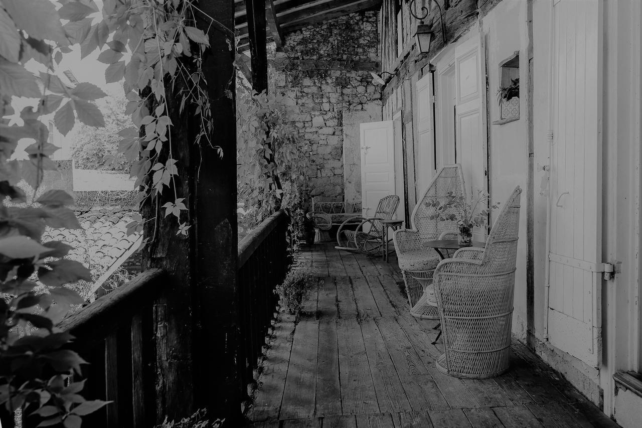 La Maison Bleue Villeréal Exterior foto