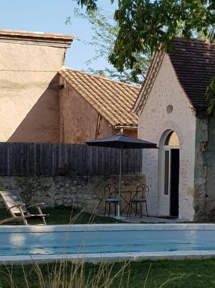 La Maison Bleue Villeréal Exterior foto